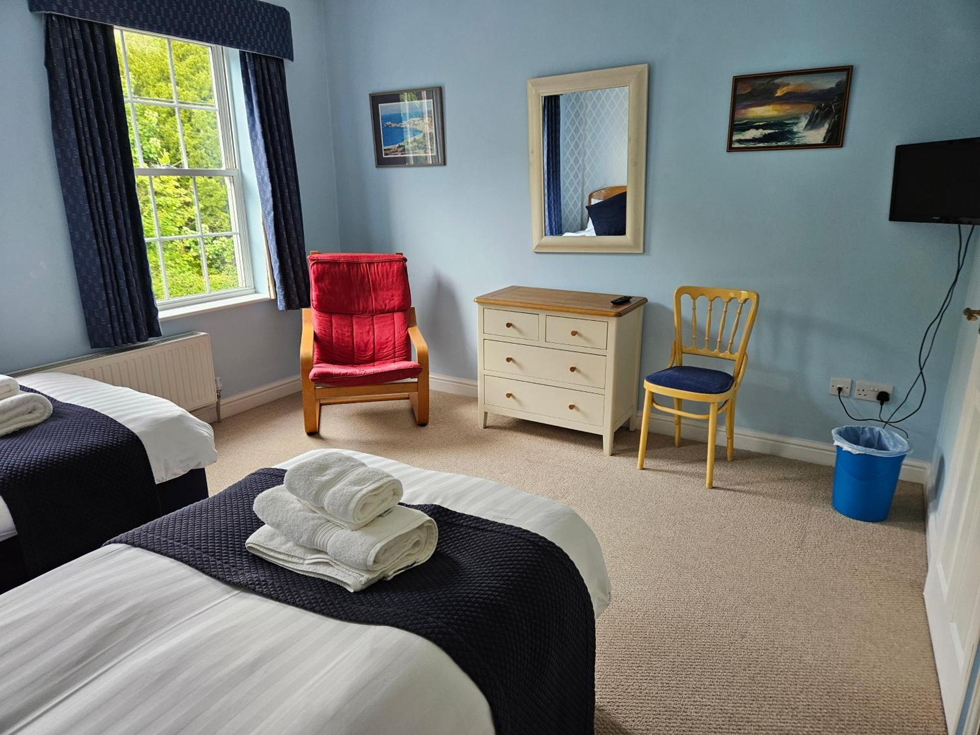 Mandalay Holiday Home Еймсбъри Екстериор снимка